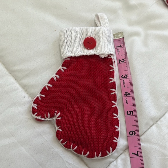 NEW 8 Christmas Red Mitten Gift Card Holder - Picture 5 of 7